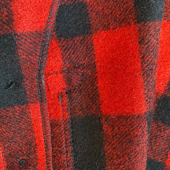 Mens Filson 100% wool Mackinaw red and black vest Size XL - Picture 11 of 11